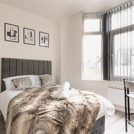 Exquisite Cardiff Apartments- With Garden Lounge & Games Room Exterior photo