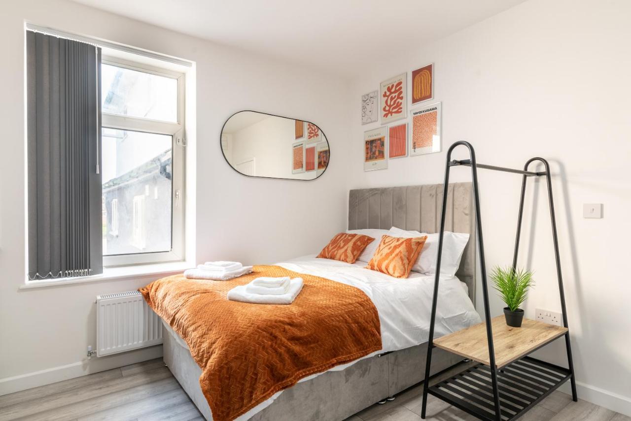 Exquisite Cardiff Apartments- With Garden Lounge & Games Room Exterior photo