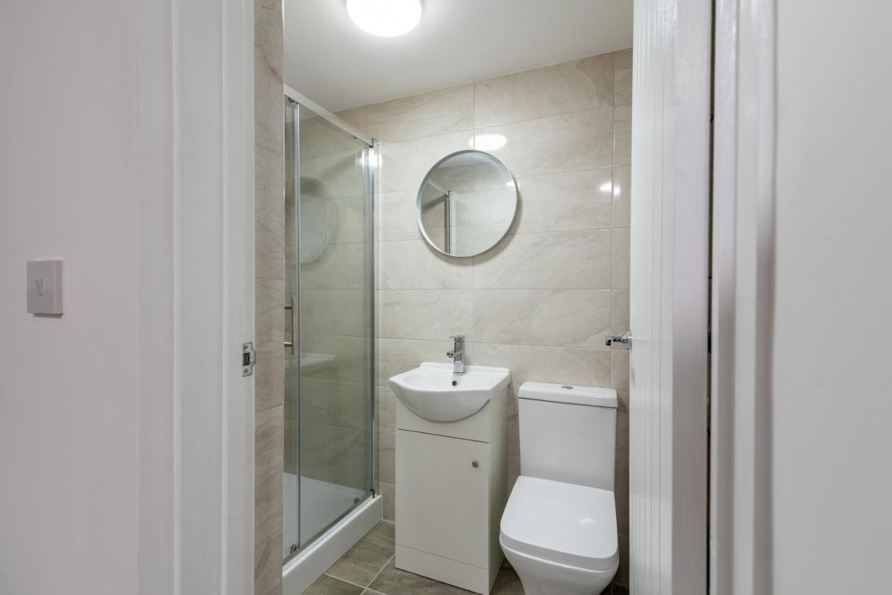 Exquisite Cardiff Apartments- With Garden Lounge & Games Room Exterior photo